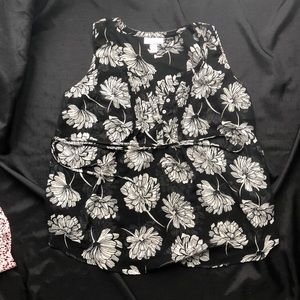 Floral maternity blouse